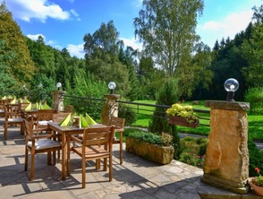 Hotel LESN� L�ZN� ZV�NOVICE